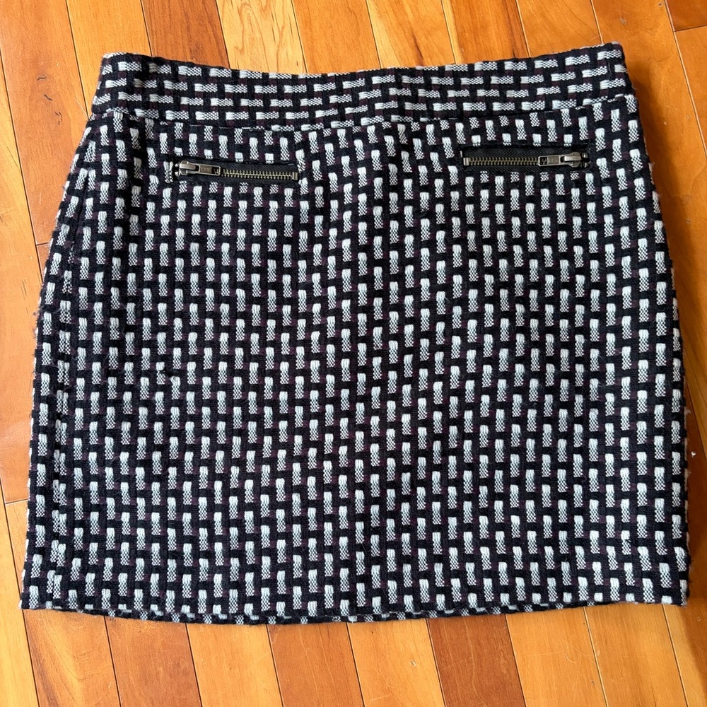 LOFT Black Patterned Mini Skirt 6P
